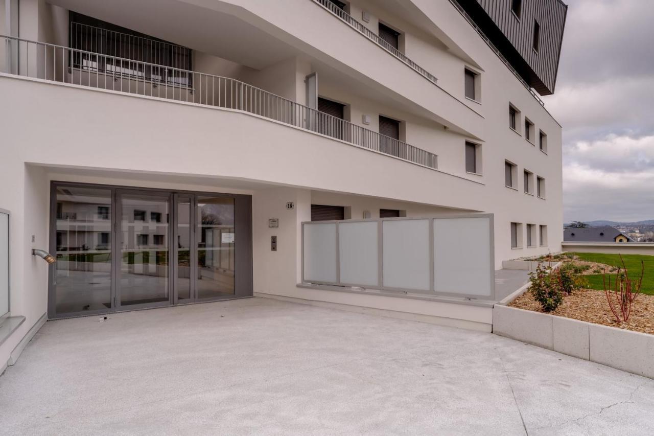 Le 305 - T3 With Garage And Beautiful Terrace Villa Annecy Bagian luar foto