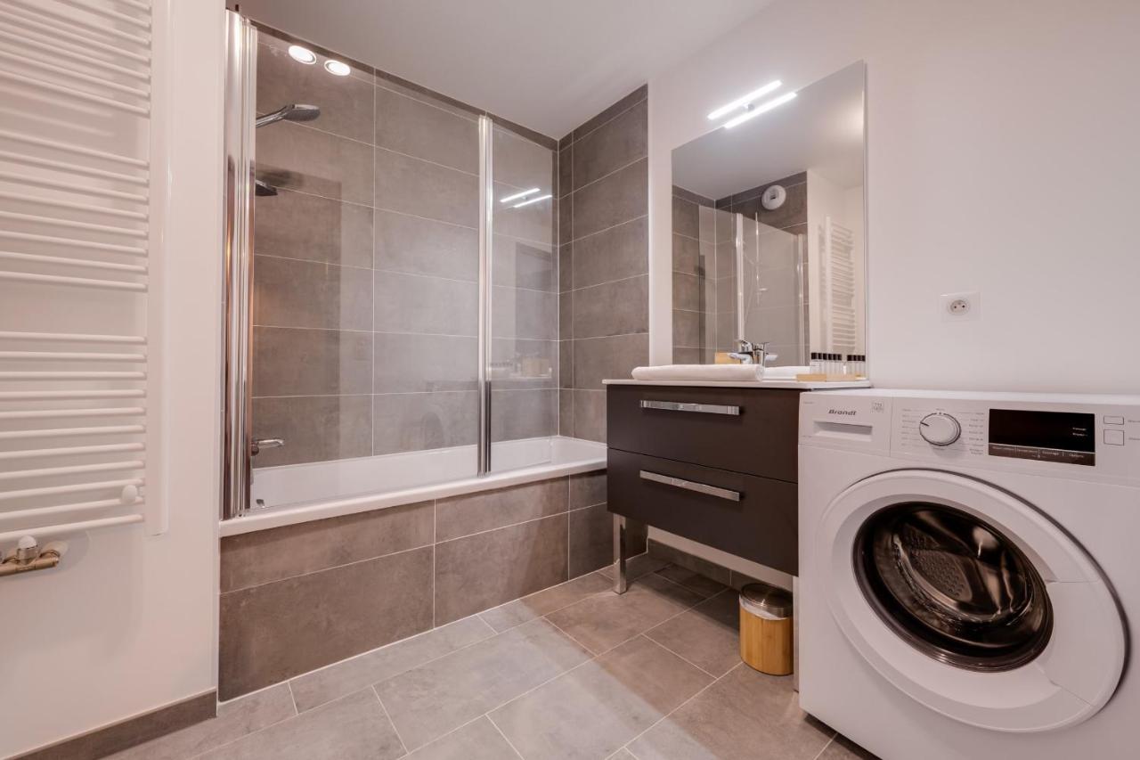 Le 305 - T3 With Garage And Beautiful Terrace Villa Annecy Bagian luar foto
